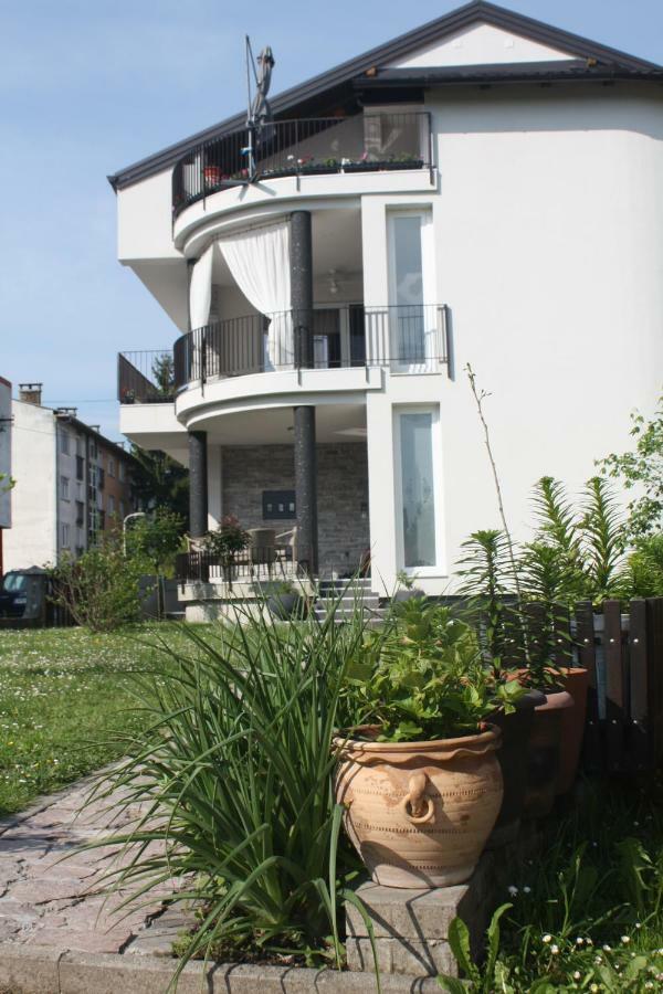 Lgp Exclusive Apartment Bihać Exteriér fotografie